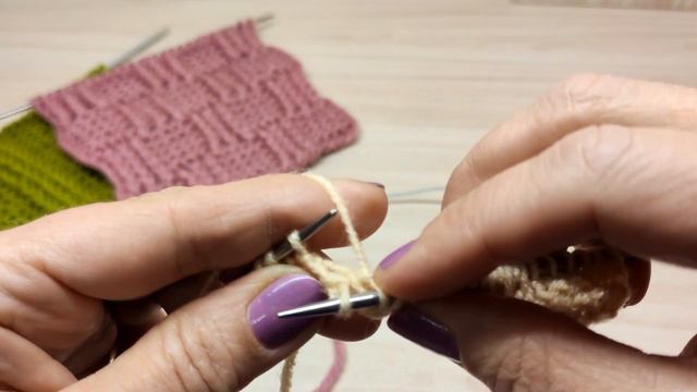 Сочетание 2 узоров в 2 вариантах. Вязание спицами. смотреть онлайн