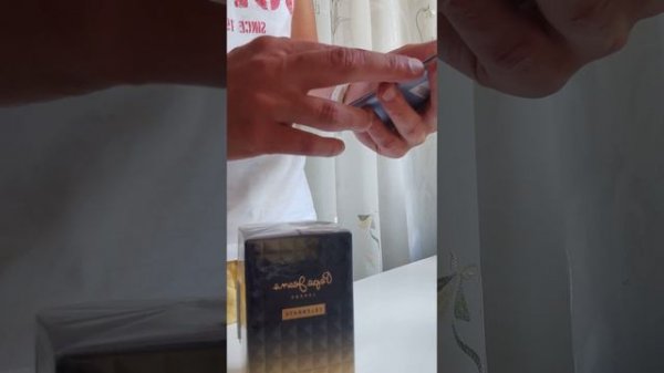 pepe jeans celebrate for him