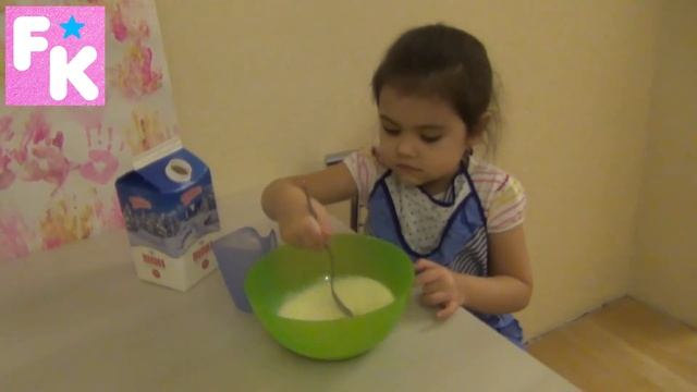 готовим КАК МАМА /ВЫСОКАЯ КУХНЯ С НАСТЕЙ/Наш первый омлет) смотреть онлайн