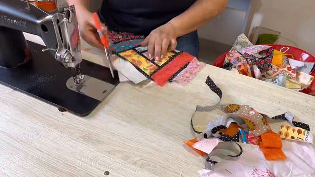 Tapete de retalhos pequenos “Romero Britto” смотреть онлайн