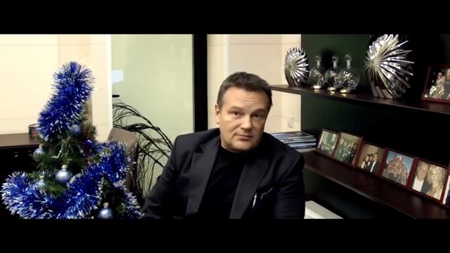 Новогоднее поздравление от Paul Mitchell смотреть онлайн