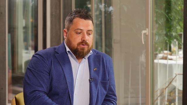 Здание для частной школы: Дмитрий Кузьмин и Ильдар Нафиков в проекте «Пересборка» смотреть онлайн