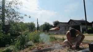 Выполняем дорожку к калитке