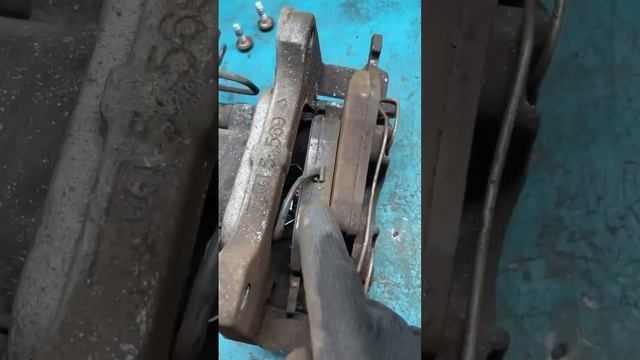 Лайфхак по тормозным колодкам и накладкам для легкового автомобиля смотреть онлайн