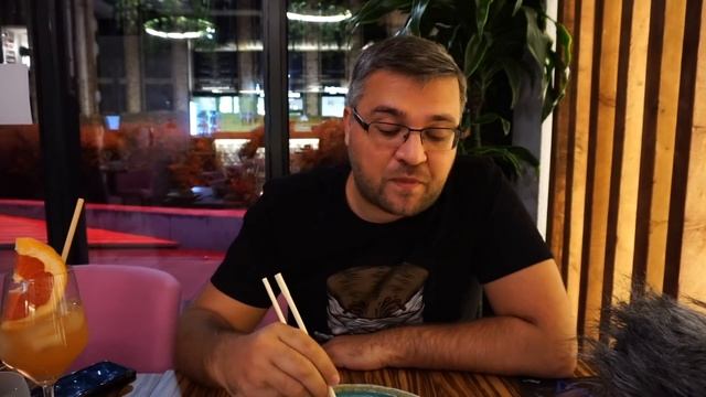 Обзор ресторана Corner Cafe&Kitchen Москва. Московский гастрономический фестиваль. #PRostoEda смотреть онлайн