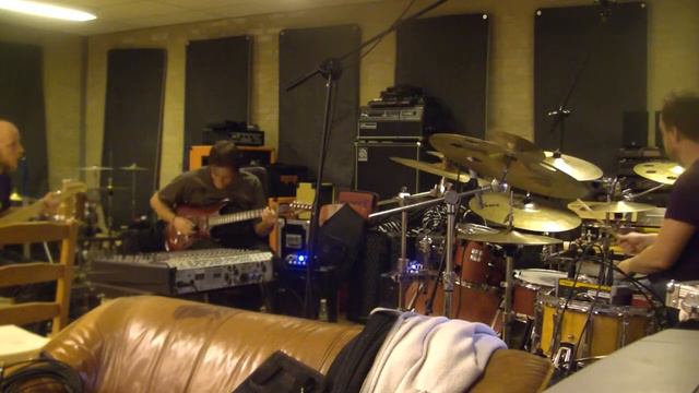 The Trio rehearsing The Ford Line смотреть онлайн