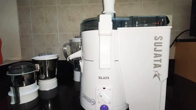 BEST MIXER JUICER SUJATA POWERMATIC JUICER MIXER GRINDER PLUS 900W Review смотреть онлайн