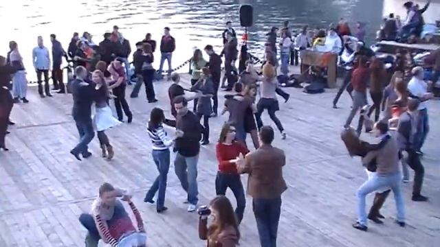 Танцы на набережной Москвы реки 2013 смотреть онлайн