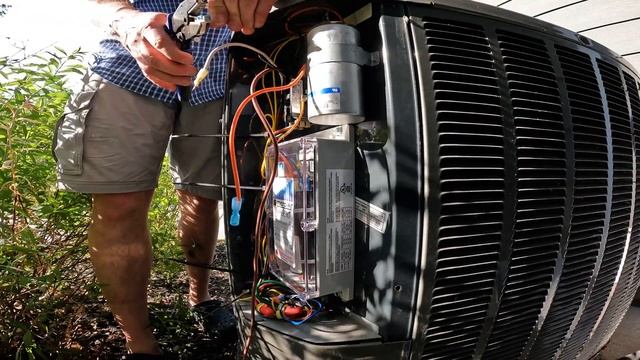 Installing A Micro-Air EasyStart 368 AC Soft Start (ASY-368-X48-BLUE) In A 3.5 Ton Trane - IT WORKS