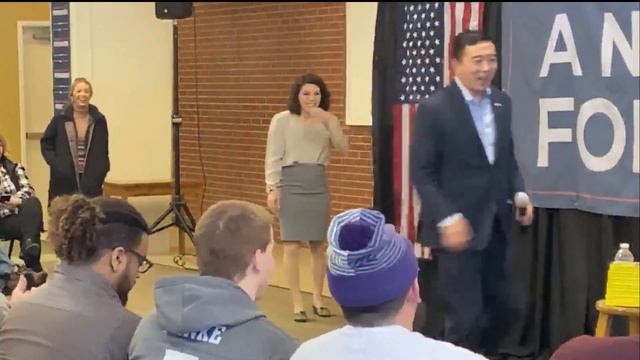 The Cutest Thing Ever Just Happened... That's Andrew Yang's Son смотреть онлайн