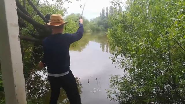 Просто выехал порыбачить!!!