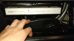 Замена салонного фильтра Tiguan 2.