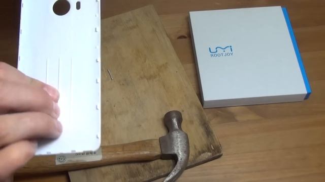 UMI Hammer. Проверка экрана молотком смотреть онлайн