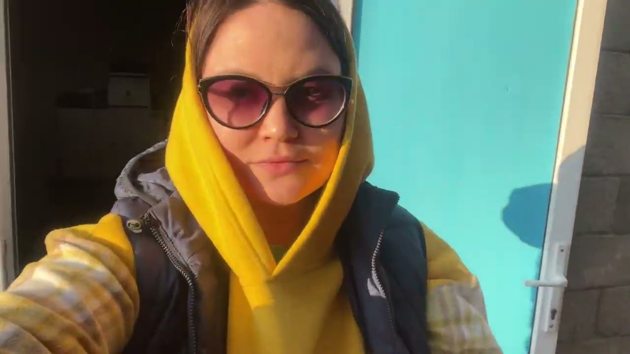 В деревне . Мир. Труд . Май смотреть онлайн