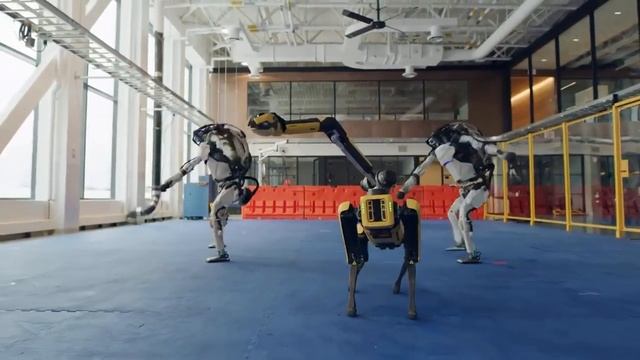 Танцующие роботы Boston Dynamics, танец маленьких роботов :) смотреть онлайн