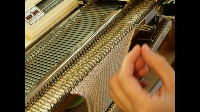 Вертикальный край обвитием игл смотреть онлайн