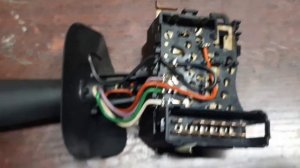 Рено сандеро. Неработает звуковой сигнал. повороты. и ближний  свет.