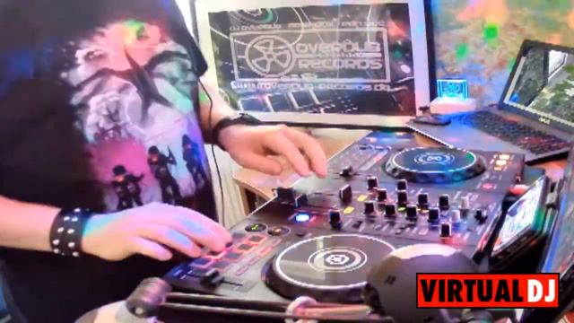 Just 4 Fun Livestream - Brainbox LIVE in the Mix смотреть онлайн