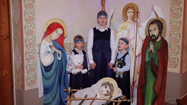 Хор Воскресной школы храма Архистратига Михаила д. Бегуницы смотреть онлайн