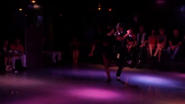 El Choclo Claudia y Daniel HQ Tropical House смотреть онлайн