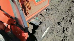 Вспашка японским мини трактор с фрезой видео нашего покупателя
