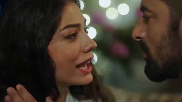 Не разжимая рук. Фарах и Тахир смотреть онлайн