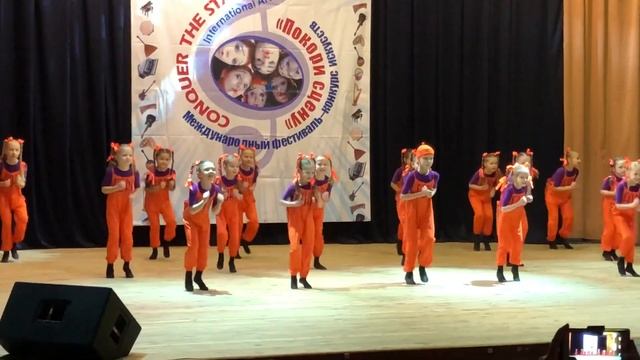 Fors Dance Studio - "Energizer". Танцевальная студия Форс - "Батарейки". смотреть онлайн