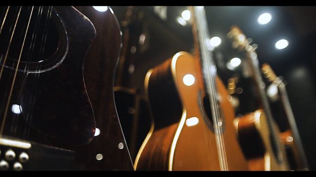พาทัวร์ Cin Guitars The Promenade "สวรรค์ของคนรักกีตาร์" смотреть онлайн