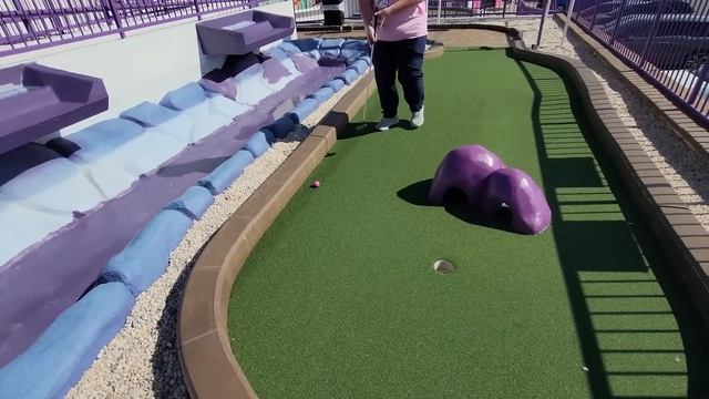 Crave Golf Club Mini Golf Walkthrough and Review Pigeon Forge Tennessee Yankee in the South смотреть онлайн