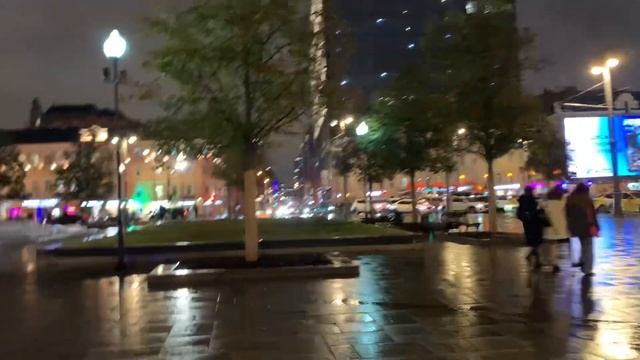Прогулка по Площади Тверской Заставы, Тверской район, г. Москва, 12.10.2023 смотреть онлайн