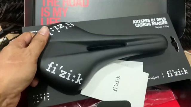 Unboxing of Fizik Antares R1 open team edition смотреть онлайн