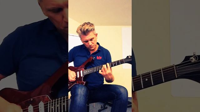 Ibanez Fireman FRM 250- Paul Gilbert- Tube Screamer TS 808- Stefan Laak смотреть онлайн