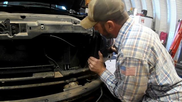 Smoked headlight installation. Carid.com review. #blackout #smoke #tahoe #upgrade смотреть онлайн