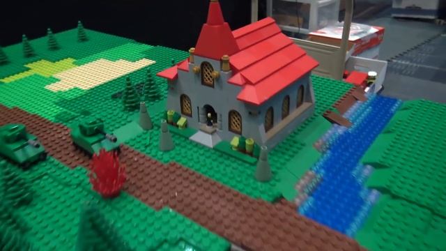 LEGO WWII Micro Tank Battle Game | Brickworld Fort Wayne 2017 смотреть онлайн