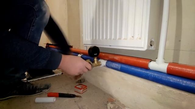 Проверка герметичности системы отопления воздухом.