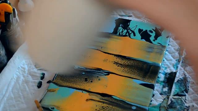 Жидкое золото в растяжке. Акриловая Заливка. Флюид Арт./ Acrylic pouring. Fluid Art. смотреть онлайн