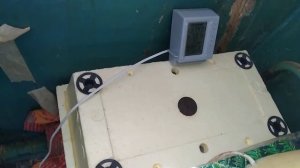 откуда инкубатор повышает влажность?