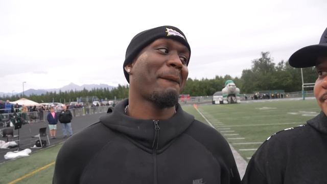 This Is The Best Football Player In ALASKA! (COLONY VS SERVICE) смотреть онлайн