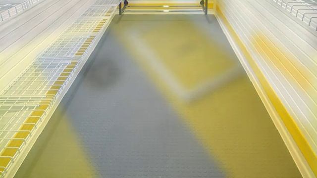 Укладка напольной плитки ПВХ для гаража. Пластиковый резиновый пол из плитки ПВХ в гараже смотреть онлайн