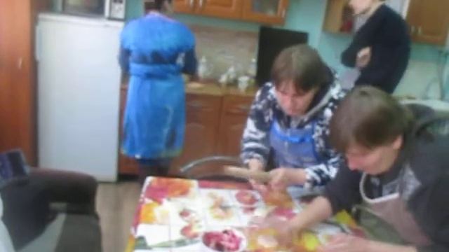 Начало жаренных пирожков с повидлом смотреть онлайн