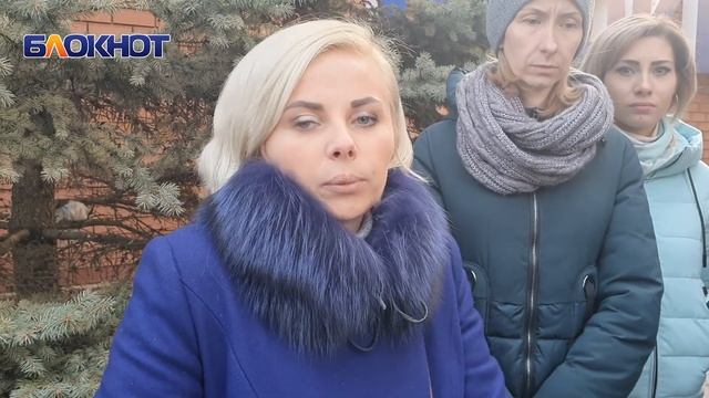 Родители учеников гимназии «Юридическая» встали на защиту учителя после конфликта с одной из семей смотреть онлайн
