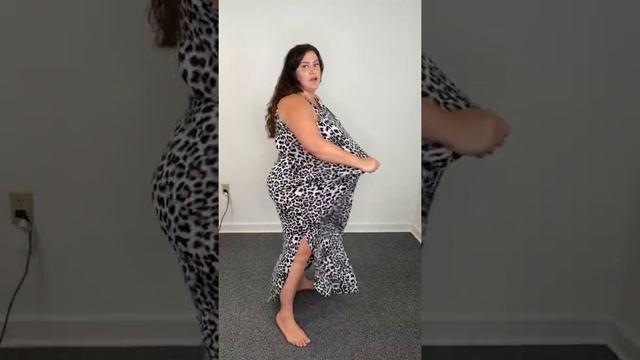 Snow leopard Maxi Dress смотреть онлайн