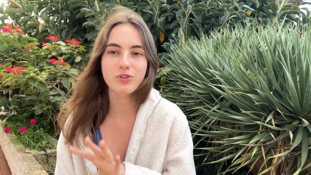 Что нужно знать в путешествиях в одиночку? смотреть онлайн