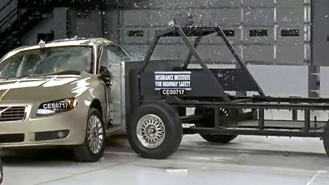 2007 Volvo S80 side IIHS crash test смотреть онлайн