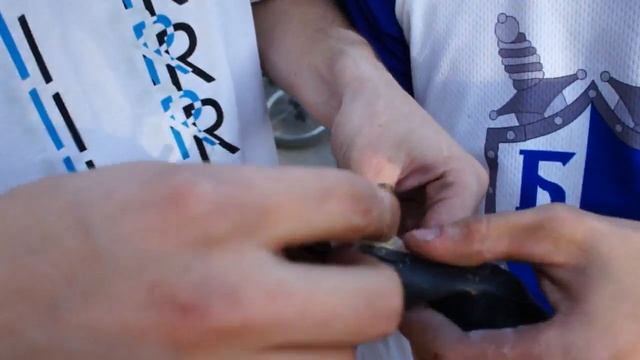 Как заклеить ниппель подручными средствами смотреть онлайн