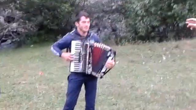 Аварец на гормошке Насир смотреть онлайн