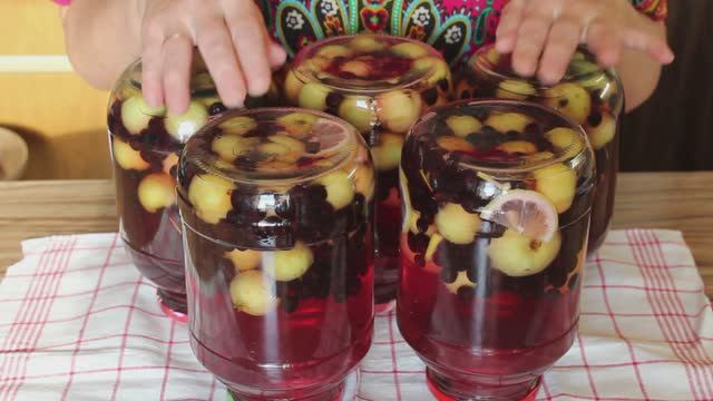 🍎Компот на зиму! Ассорти из яблок и из черноплодки без стерилизации. смотреть онлайн