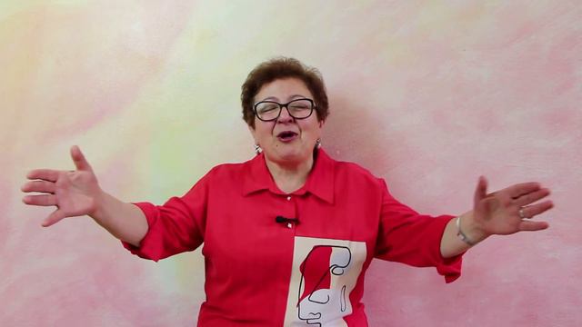 "И снова май месяц" в исполнении Маргариты Григорьевны Парсадановой, учителя музыки смотреть онлайн