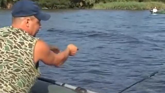 ловля леща на "кольцо" смотреть онлайн