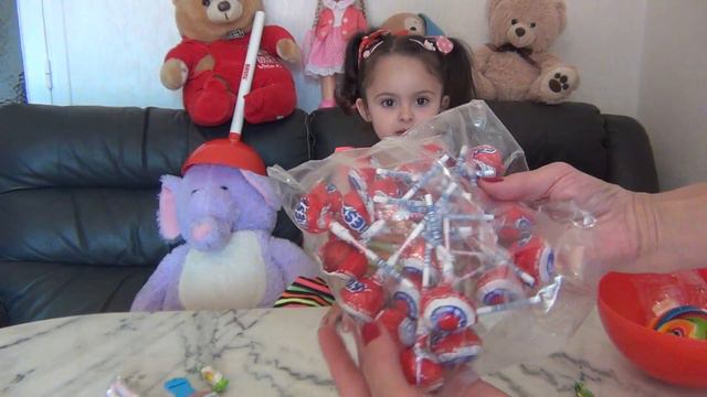 Большой ЧУПА ЧУПС Сюрприз! Вырос язык! Giant Chuppa Chups Lollipops Candy Sweets Tongue unboxing смотреть онлайн